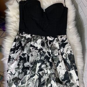 Chynna‎ Dolls Strapless Black/White Party Dress